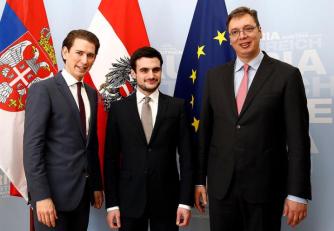 Il ministro degli Esteri austriaco, l'ex responsabile delle Finanze serbo e il capo del governo di Belgrado (foto Österreichisches Außenministerium, http://bit.ly/1kuY8rA)